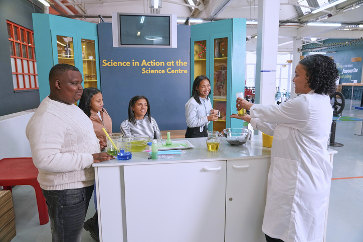 Children doing experiments at Science Center